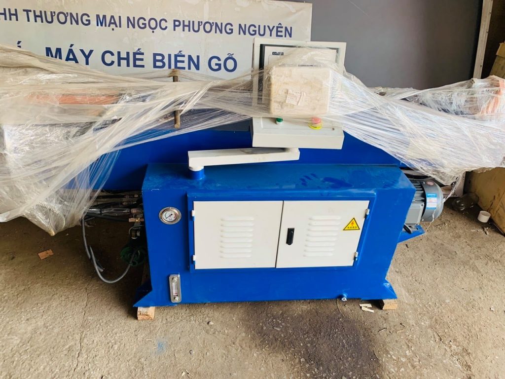 Bàn giao máy uốn ống 1 đầu bán tự động cho Khách hàng tại Miền Bắc